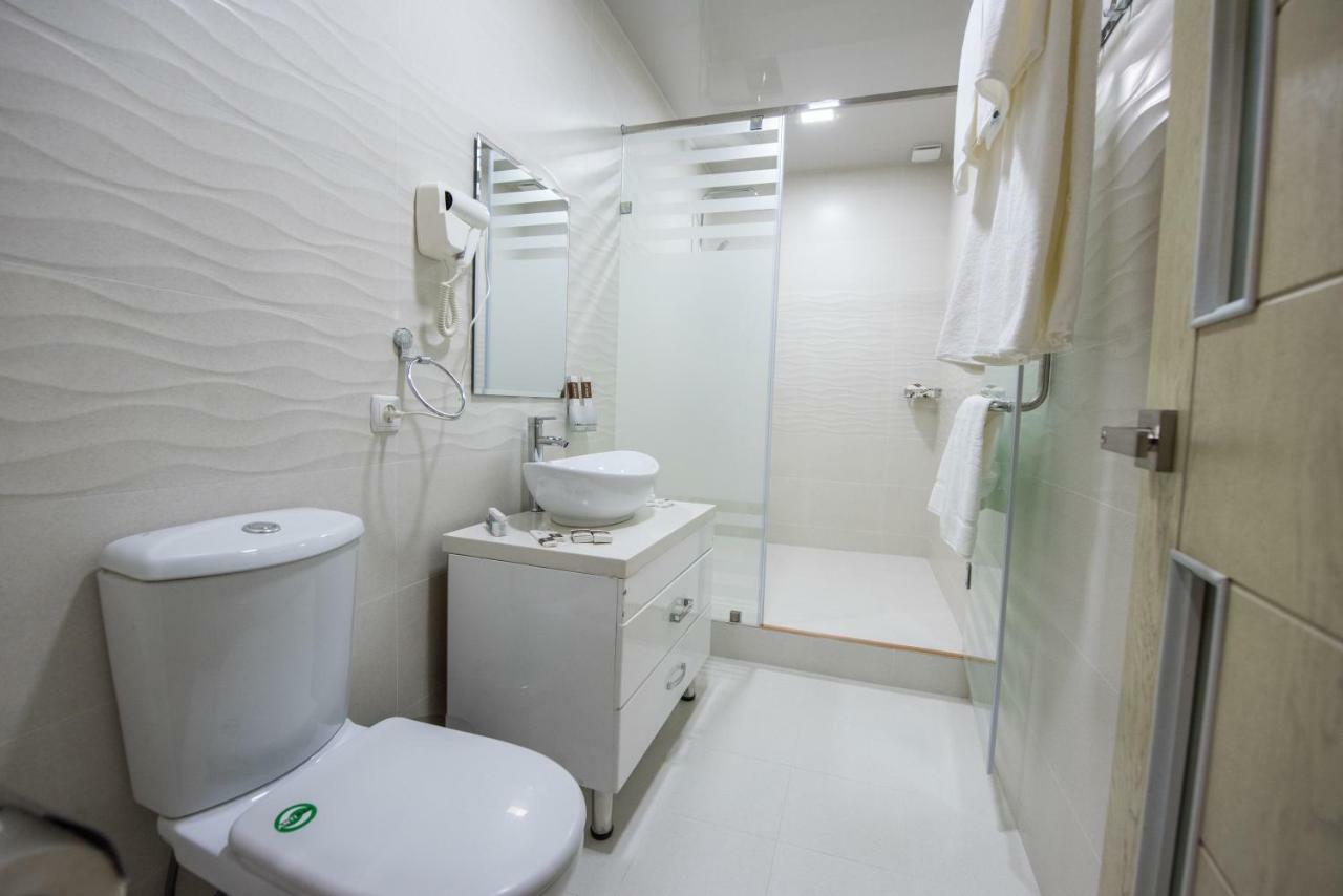 Atlantis Hotel Tashkent Ngoại thất bức ảnh